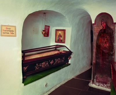 Мощи прп. Евфросинии в Киеских пещерах